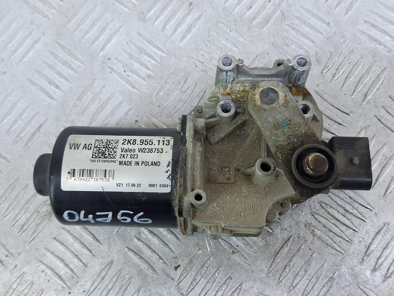 моторчик передних стеклоочистителей (дворников) Volkswagen Caddy 5 поколение 2022, бежевый, фургон, передний привод, 2K8955113, W238753 - фото №1