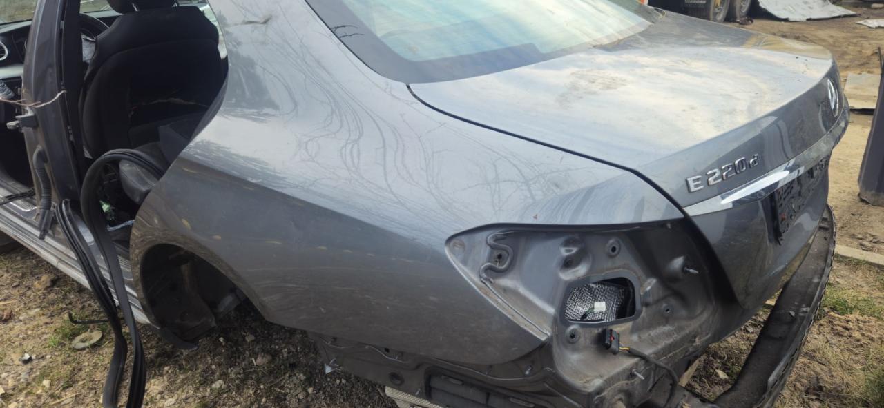 крыло заднее левое Mercedes-Benz E-Класс W213/S213/C238/A238 (2016 - 2020), 2.0 л., OM 654.920, дизель, АКПП, серый, седан, задний привод - фото №1