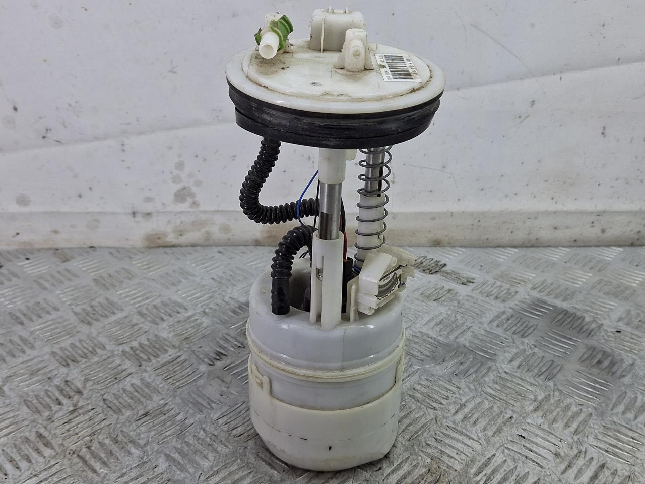 насос топливный Nissan X-Trail T31 (2007 - 2011), 2.0 л., бензин, 170403ZB0A - фото №1