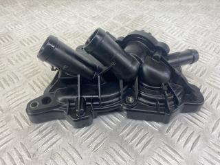 корпус термостата Audi A4 B9 2017, 1.4 л., CVNA, бензин, 6МКПП, темно-синий, универсал, передний привод, 04E121600BE