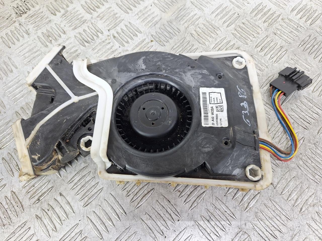 вентилятор радиатора Mercedes-Benz C-Класс W204/S204 S204.207 2009, 2.2 л., дизель, МКПП, серебро, универсал, задний привод, A2048300008, 9594310550 - фото №1