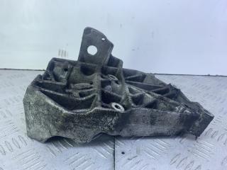 кронштейн компрессора кондиционера Volkswagen Passat B5 2000, 1.9 л., дизель, седан, 038260885C