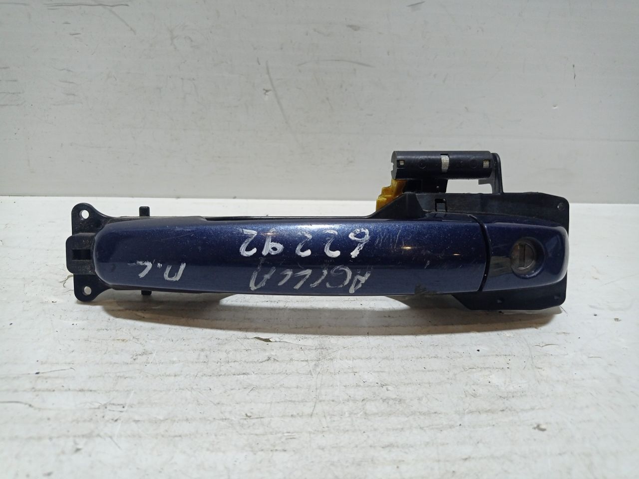 ручка наружная Opel Agila 2 поколение (B) (2008 - 2015) - фото №1