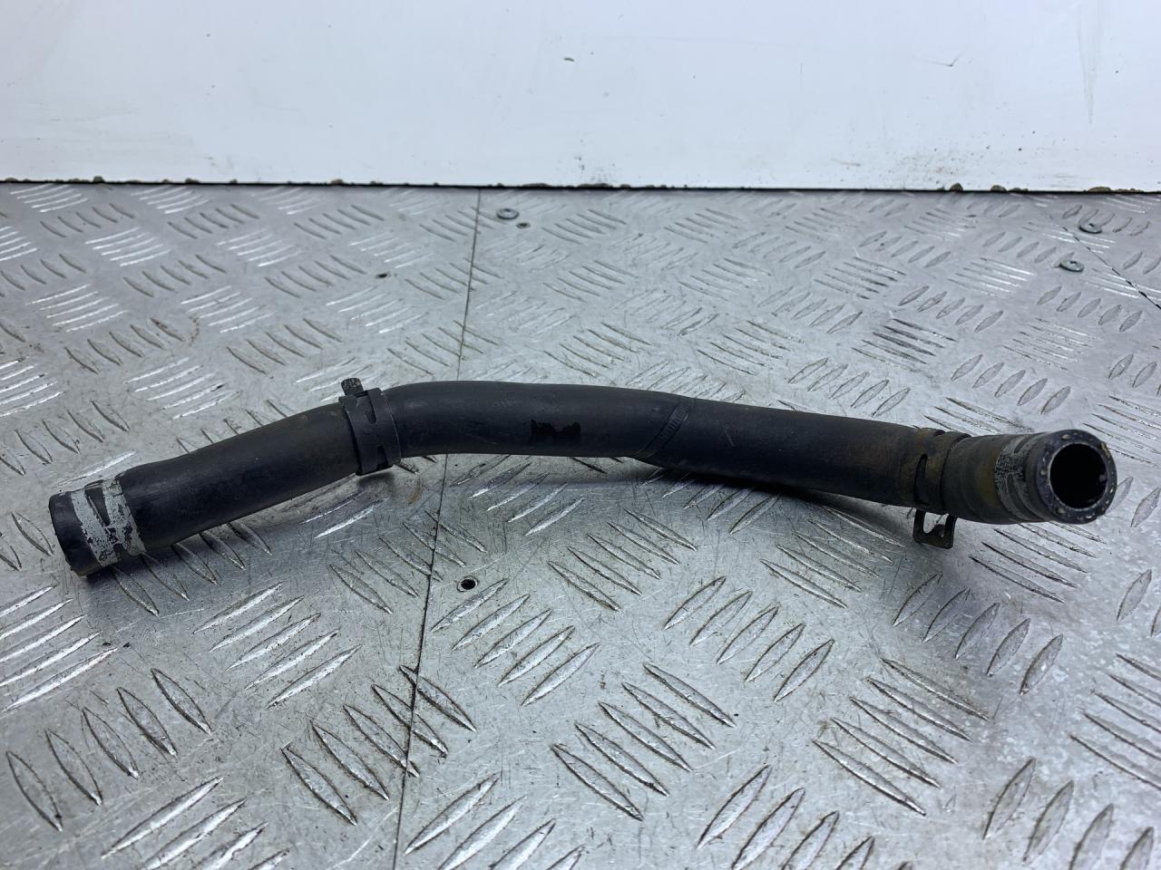 патрубок (трубопровод, шланг) Audi A4 B7 2006, 1.8 л., BFB, бензин, МКПП, универсал, 06B121058S - фото №1