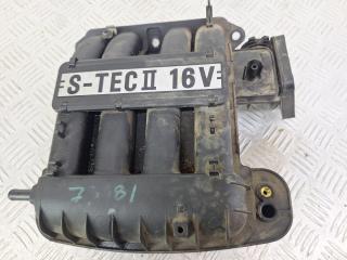 коллектор впускной Chevrolet Spark M300 2012, 1.0 л., бензин, МКПП, красный, хетчбэк 5 дв., передний привод, 96416315