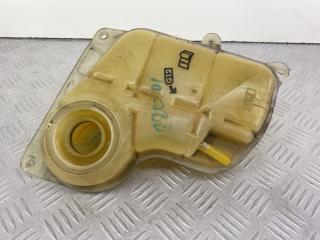 бачок расширительный Volkswagen Passat B5 1999, 1.8 л., APT, бензин, 5МКПП, зеленый, универсал, передний привод, 8D0121403L