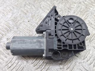 моторчик стеклоподъемника передний правый Audi A4 B6 (2000 - 2006), 0130821764