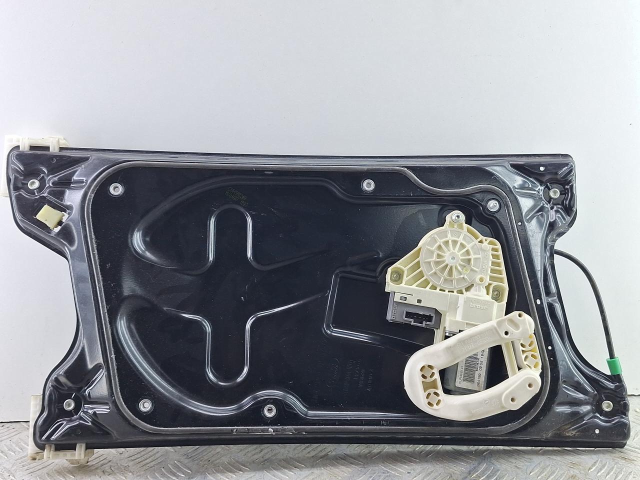 стеклоподъемник передний правый Land Rover Discovery 3 поколение L319 2007, 2.7 л., 276DT, дизель, АКПП, серый, внедорожник 5 дв., полный привод, 964199, 964199100 - фото №1