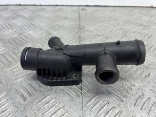 фланец (тройник) системы охлаждения Volkswagen Transporter T5 [рестайлинг] (2009 - 2015), 03L121131K