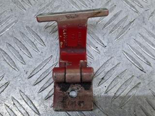 петля крышки багажника Skoda Octavia 1 поколение (A4) [рестайлинг] 1U 2010, 1.9 л., AXR, дизель, 5МКПП, красный, хетчбэк 5 дв., передний привод, 1U6827302