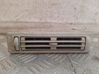 дефлектор обдува салона Volkswagen Transporter T4 (1990 - 2003), 703820963