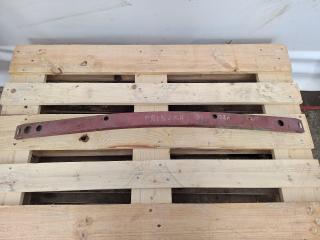 усилитель бампера переднего Nissan Primera P11 [рестайлинг] (1999 - 2002)