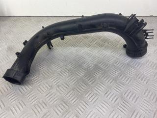 патрубок интеркулера Audi A4 B9 2017, 1.4 л., CVNA, бензин, 6МКПП, темно-синий, универсал, передний привод, 04E145673AB, 4013115D