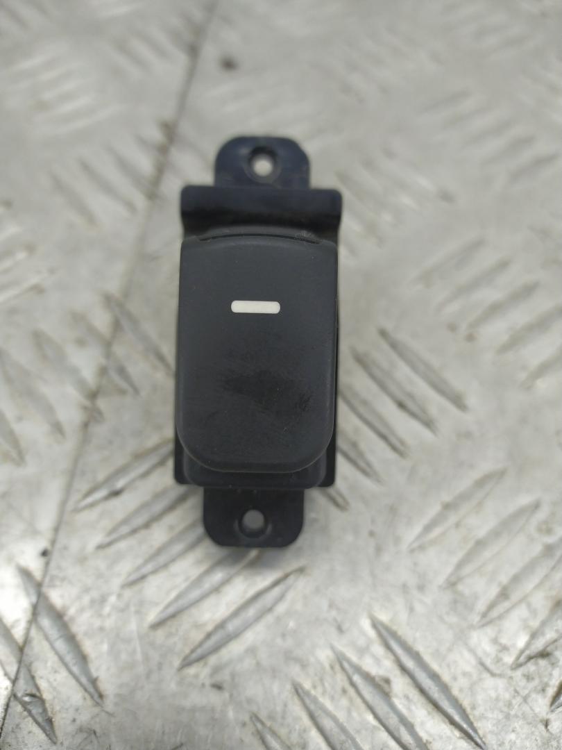 кнопка стеклоподъемника двери задней Kia Sorento 3 поколение (2015 - 2018), 202007550 - фото №1