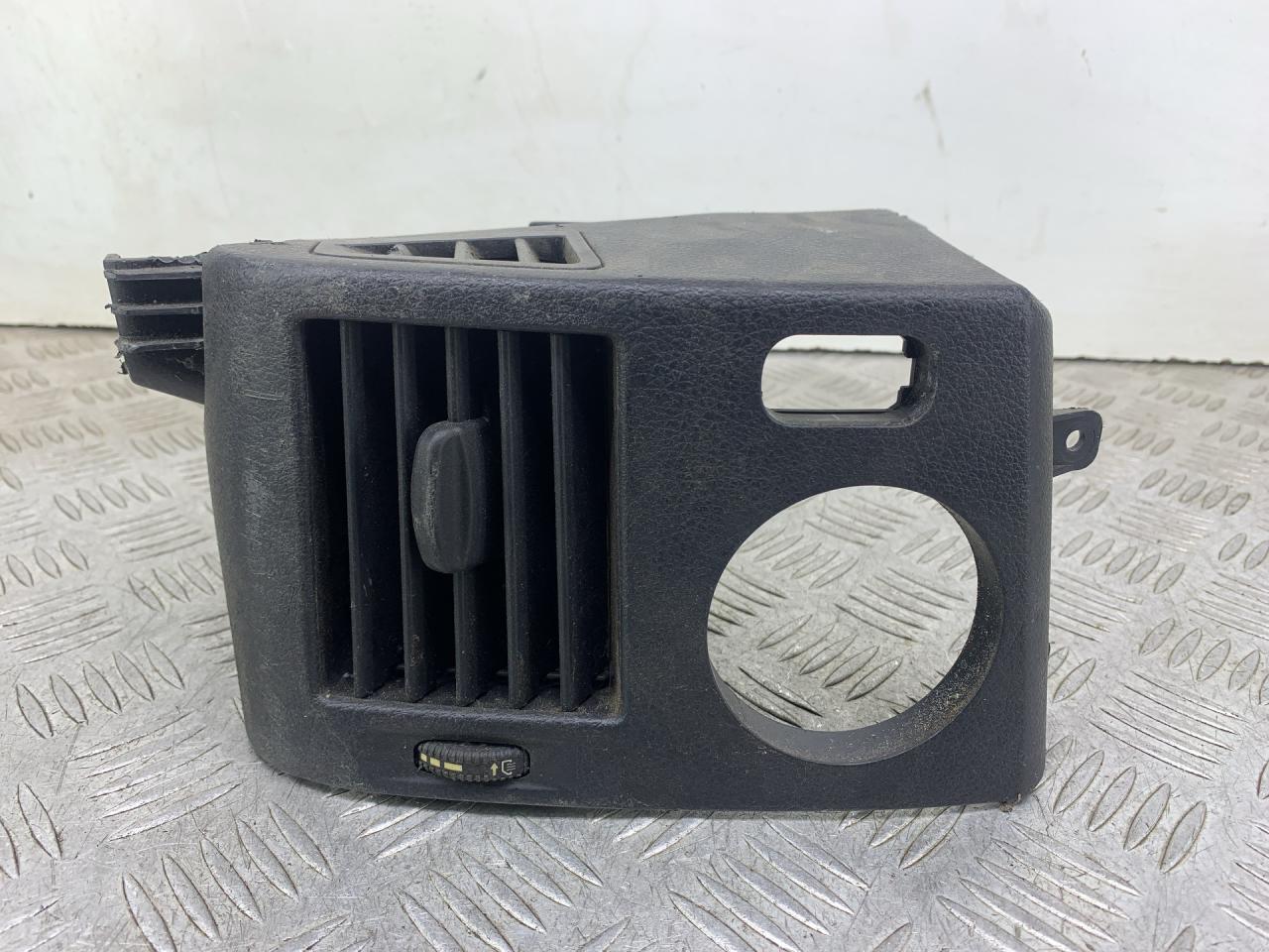 дефлектор обдува салона Mercedes-Benz Sprinter 2 поколение (W906) (2006 - 2014) - фото №1