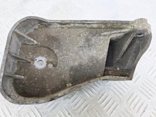 кронштейн КПП Volvo V70 2 поколение 2001, 2.4 л., B 5244 T3, бензин, АКПП, серебро, универсал, полный привод