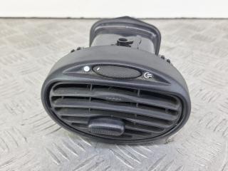 дефлектор обдува салона Ford Focus 1 поколение 2001, 1.8 л., бензин, МКПП, серебро, универсал, передний привод, 98AB19893BJW