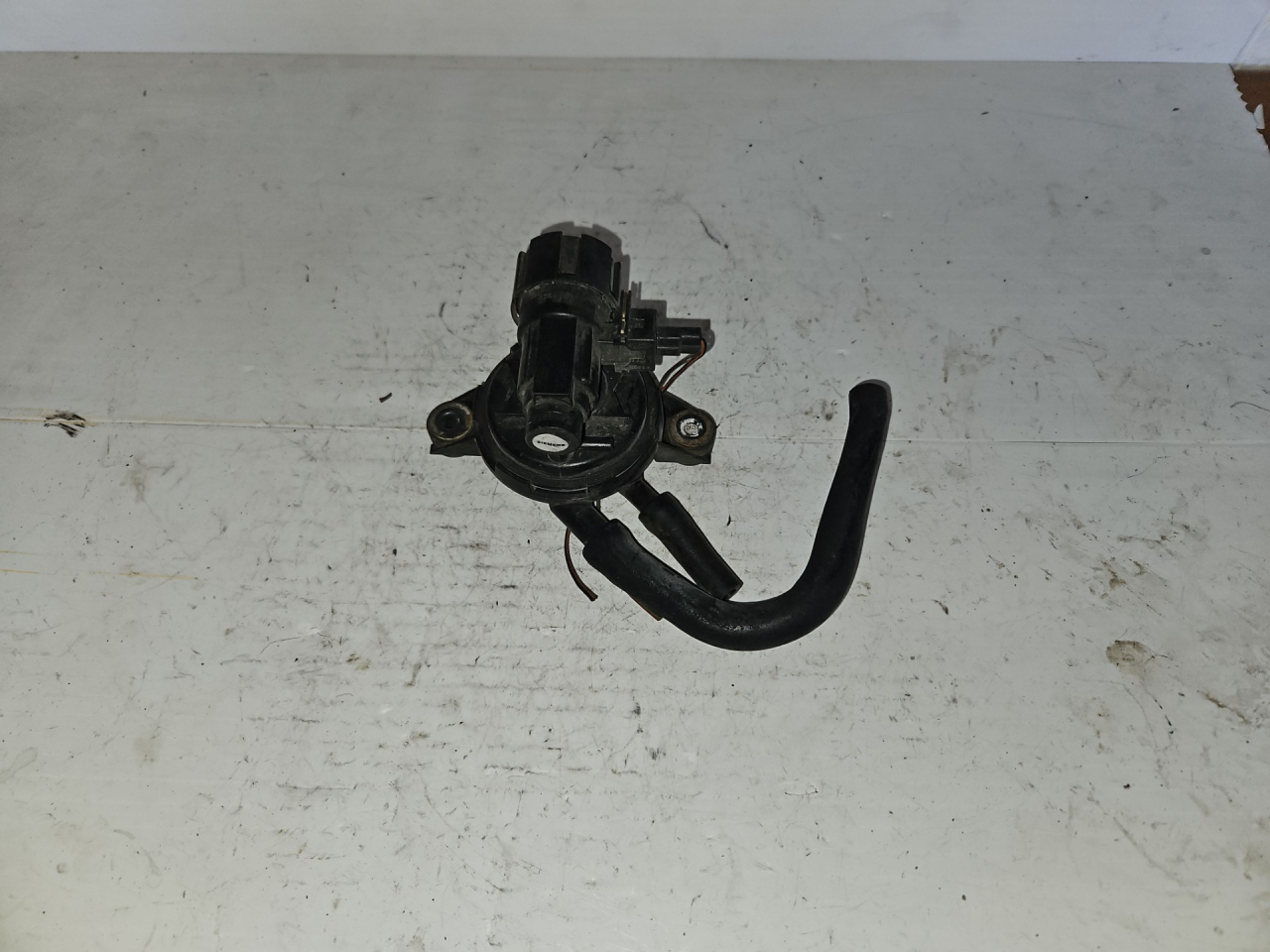 клапан вакуумного управления Ford Transit 5 поколение 1998, 2.0 л., бензин, 95BB9C915BB - фото №1