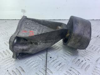 кронштейн КПП Volkswagen Passat B5 2000, 1.9 л., дизель, седан, 8D0399113AB