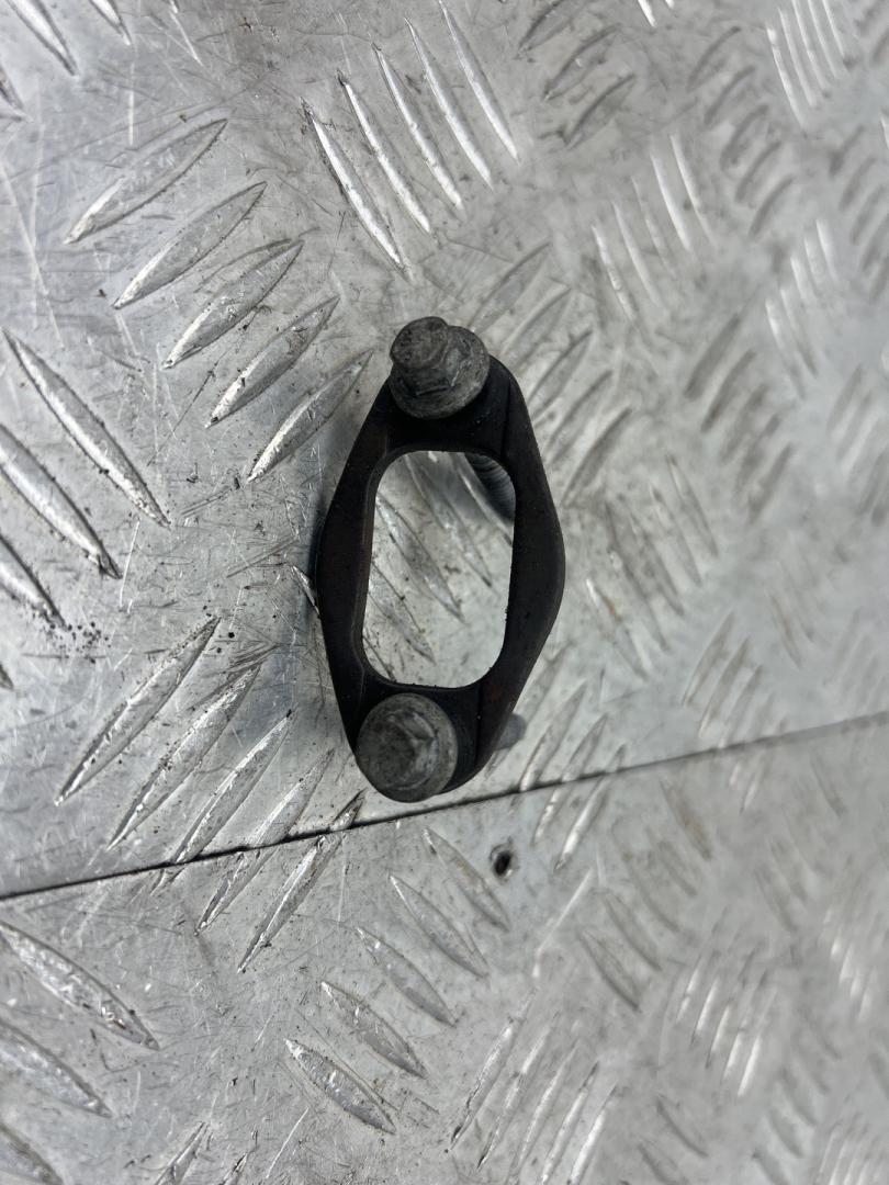 крепление форсунки Land Rover Discovery 3 поколение L319 2007, 2.7 л., 276DT, дизель, АКПП, серый, внедорожник 5 дв., полный привод - фото №1