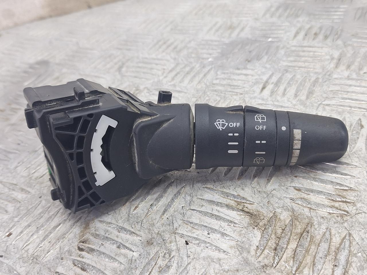 переключатель дворников Nissan X-Trail T30 (2000 - 2004), 252608H700 - фото №1