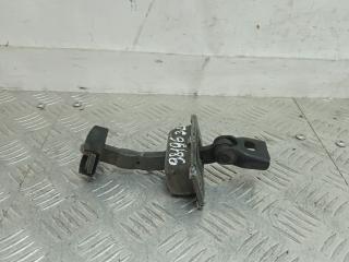 ограничитель открывания двери Mercedes-Benz A-Класс W168/V168 [рестайлинг] 2002, 1.9 л., M 166.990, бензин, МКПП, красный, минивэн, передний привод