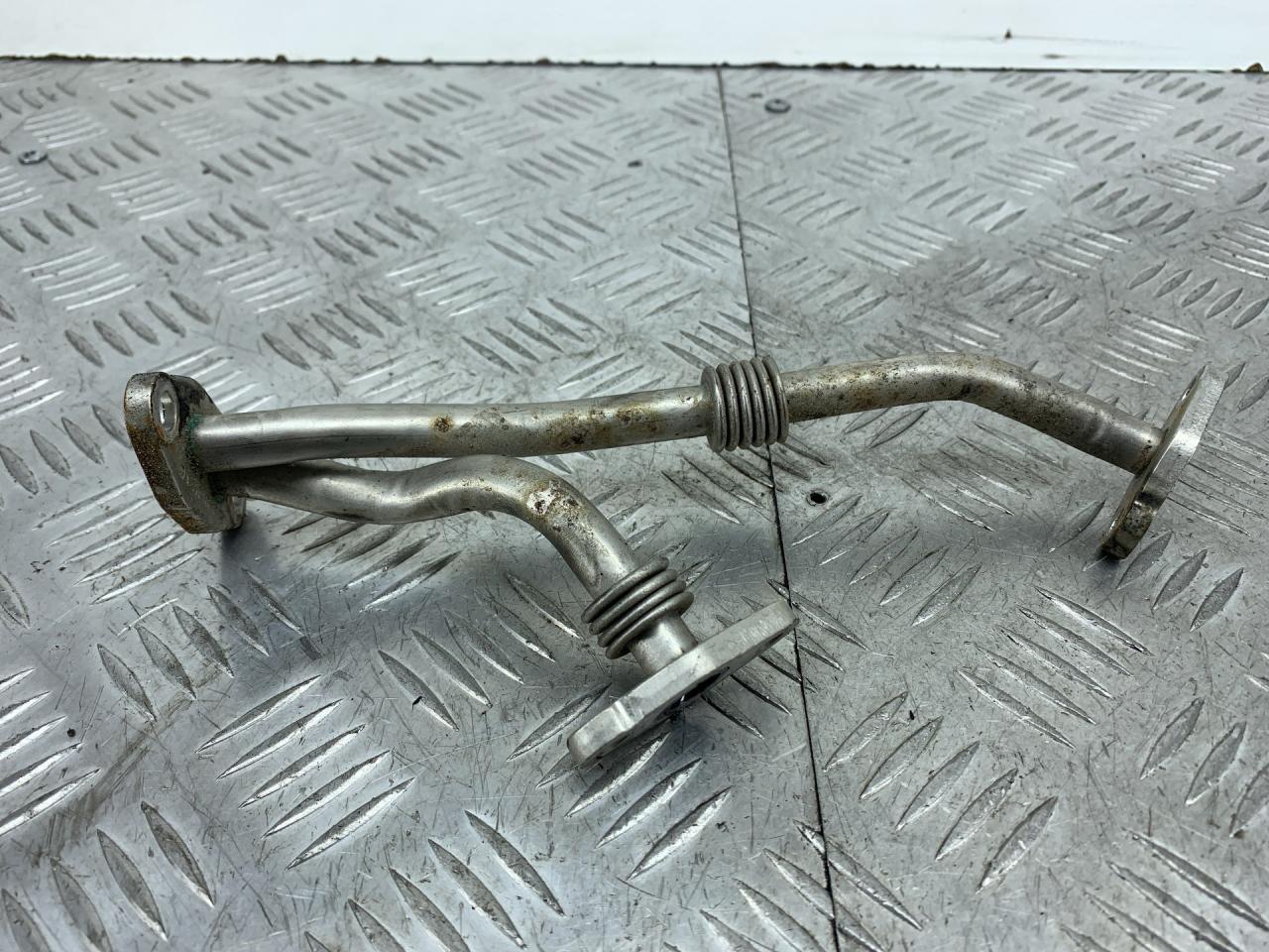 масляная трубка турбины Mercedes-Benz Sprinter 2 поколение (W906) (2006 - 2014), 2.1 л., OM 651.955, дизель, МКПП, зеленый, задний привод, A6511800722 - фото №1