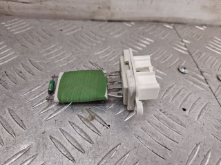 сопротивление печки Hyundai Lantra 2 поколение [рестайлинг] 1999, 1.6 л., G4GR, бензин, МКПП, серебро, универсал, передний привод