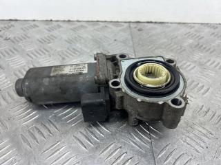 электромотор раздаточной коробки Land Rover Discovery 3 поколение L319 2007, 2.7 л., 276DT, дизель, АКПП, серый, внедорожник 5 дв., полный привод, 0130008508