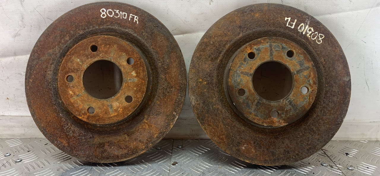 диск тормозной передний Chrysler Sebring 3 поколение 2009, 2.0 л., дизель, МКПП, черный, кабриолет, передний привод - фото №1