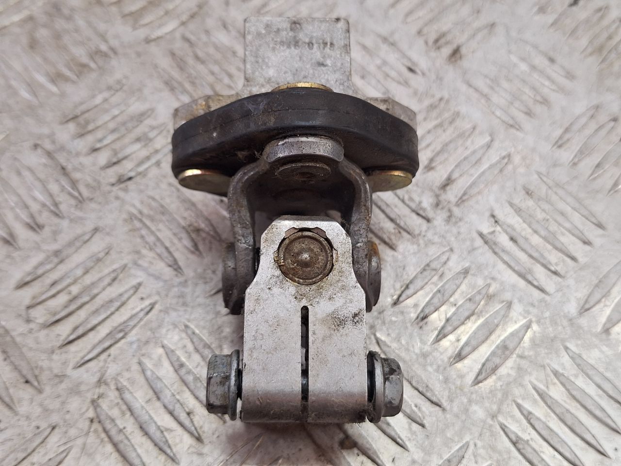 рулевой карданчик Mercedes-Benz A-Класс W168 1999, 1.6 л., M 166.960, бензин, МКПП, синий, минивэн, передний привод, A1684620378 - фото №1