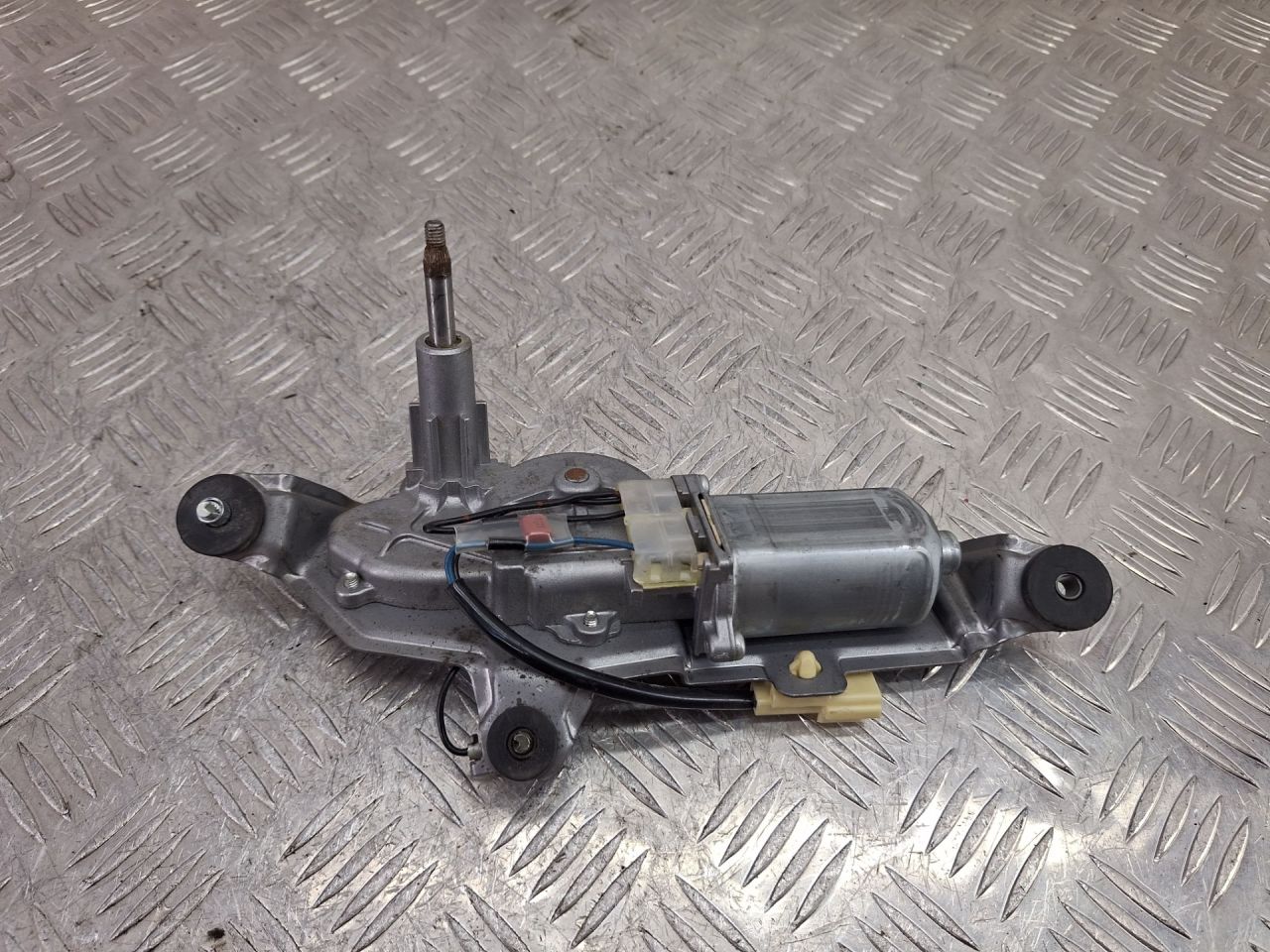 моторчик заднего стеклоочистителя (дворника) Mazda 6 GG 2003, 2.0 л., дизель, МКПП, темно-синий, универсал, 621B67450A, 8496000042 - фото №1