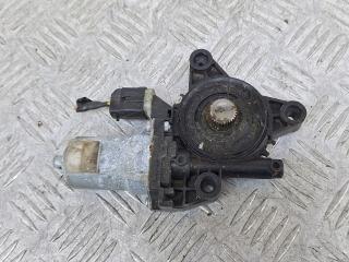 моторчик стеклоподъемника передний правый Kia Soul 2 поколение (2014 - 2016), 82460B2000