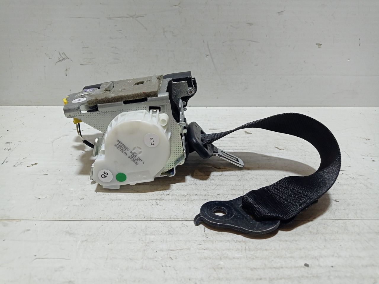 ремень безопасности Mercedes-Benz C-Класс W204/S204 S204.207 2009, 2.2 л., дизель, МКПП, серебро, универсал, задний привод, 34011821S - фото №1