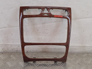 рамка под магнитолу Mercedes-Benz C-Класс W203/S203/CL203 2001, 2.2 л., дизель, бордовый, седан, задний привод, A2036802539