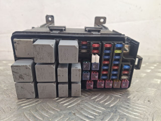 блок предохранителей Chevrolet Nubira 1 поколение 2007, 2.0 л., Z 20 DM, дизель, МКПП, универсал, передний привод
