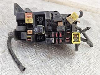 блок реле Mitsubishi Galant 8 поколение (1996 - 1999)