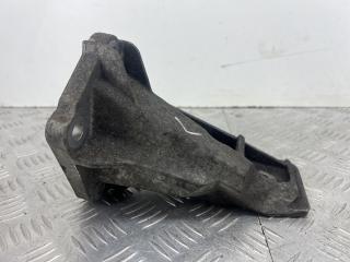 кронштейн двигателя Land Rover Discovery 3 поколение L319 2007, 2.7 л., 276DT, дизель, АКПП, серый, внедорожник 5 дв., полный привод, 4H226061AA