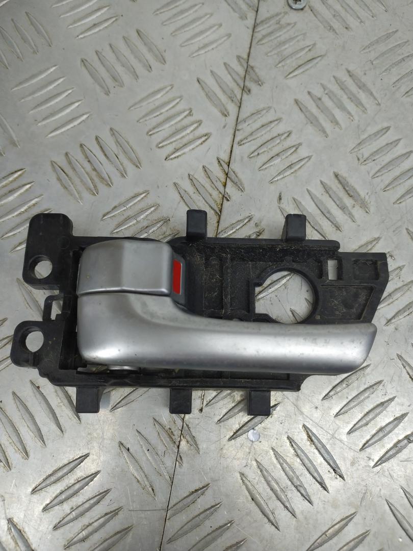 ручка внутренняя Kia Cerato 2 поколение (2009 - 2013), 826101M000 - фото №1