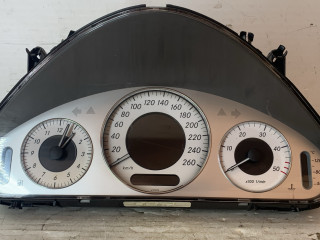 щиток приборов (приборная панель) Mercedes-Benz E-Класс W211/S211 2004, 3.2 л., дизель, АКПП, универсал, A2115400547