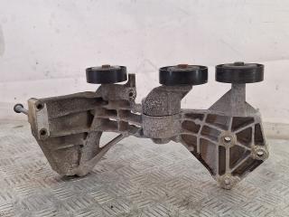 кронштейн (крепление) Mercedes-Benz A-Класс W168 1999, 1.6 л., M 166.960, бензин, МКПП, синий, минивэн, передний привод