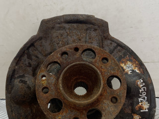 ступица передняя левая Mercedes-Benz A-Класс W168 W168.031 2001, 1.9 л., M 166.990, бензин, АКПП, черный, минивэн, передний привод