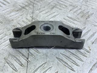 крепление форсунки Volkswagen Caravelle T6 2019, 2.0 л., CXFA, дизель, робот, желтый, микроавтобус, передний привод, 03L216