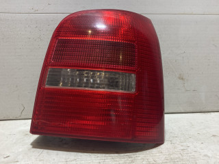 фонарь задний правый Audi A4 B5 1998, 2.5 л., дизель, МКПП, серебро, универсал, передний привод, 8D9945096C