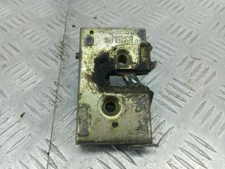 замок двери Volkswagen Passat B4 (1993 - 1997), 357839015D