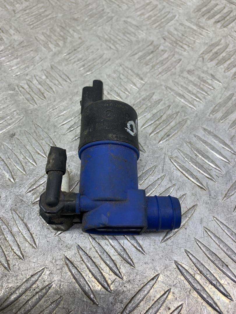 насос (моторчик) омывателя стекла Renault Logan 1 поколение (2004 - 2009), 9641553880, 9641553980 - фото №1