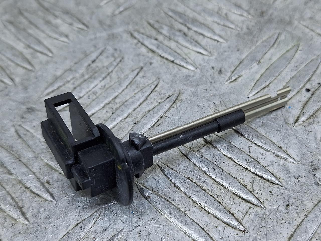 датчик температуры Audi A4 B7 2006, 1.8 л., BFB, бензин, МКПП, универсал, 8E0820539A - фото №1