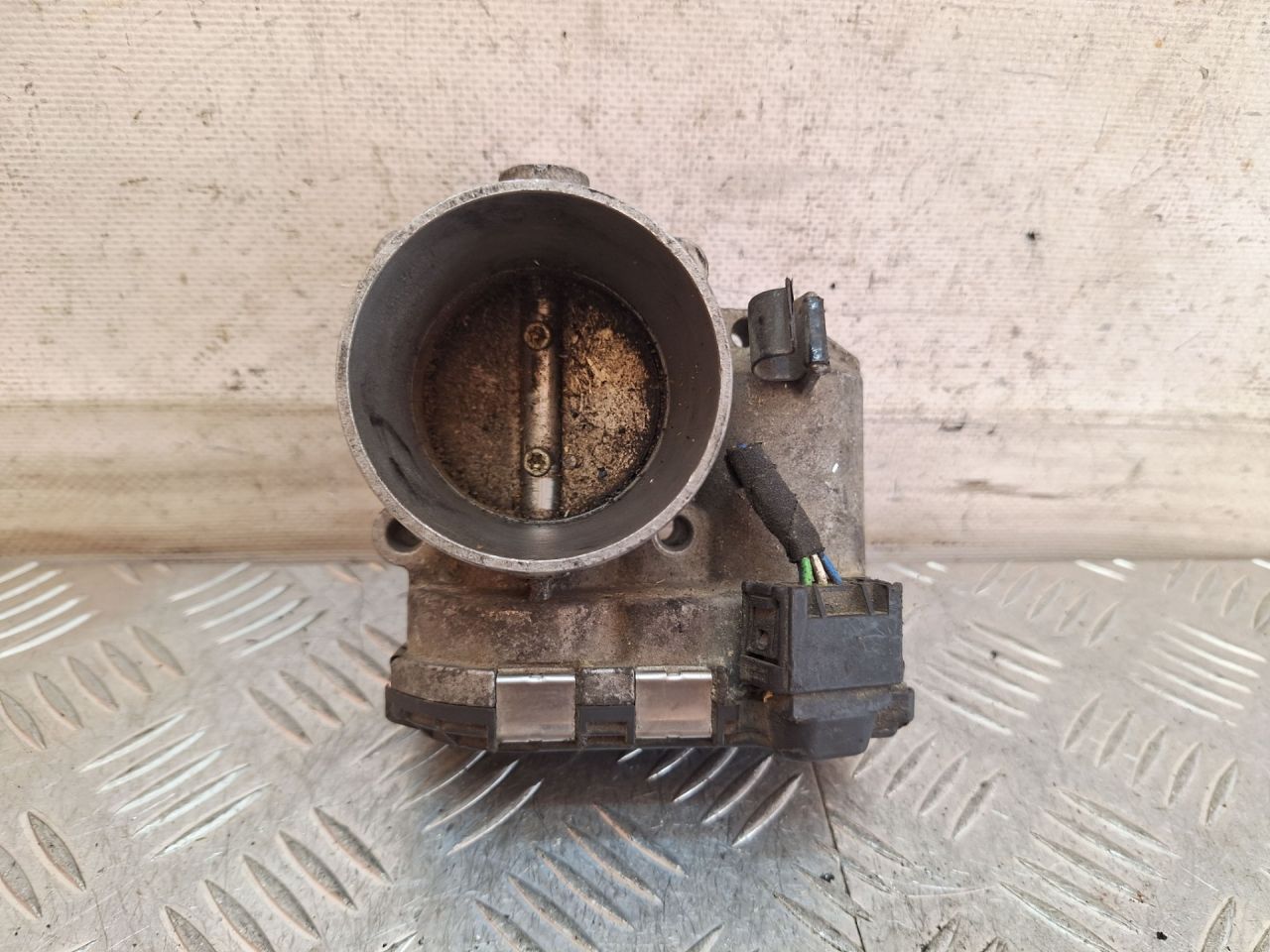 заслонка дроссельная Alfa Romeo 156 1 поколение (1997 - 2002), 1.6 л., бензин, 0280750073 - фото №1