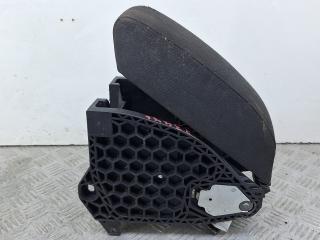 подлокотник Skoda Yeti 1 поколение 2013, 2.0 л., CFHF, дизель, 6МКПП, серый, универсал, полный привод, 3T0864207D