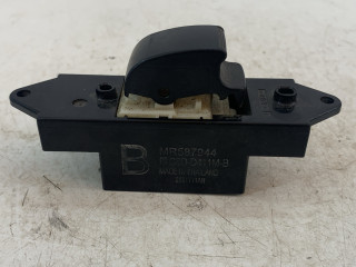 кнопка стеклоподъемника двери передней правой Mitsubishi Lancer 10 поколение (2007 - 2010), MR587944, C8DD411MB